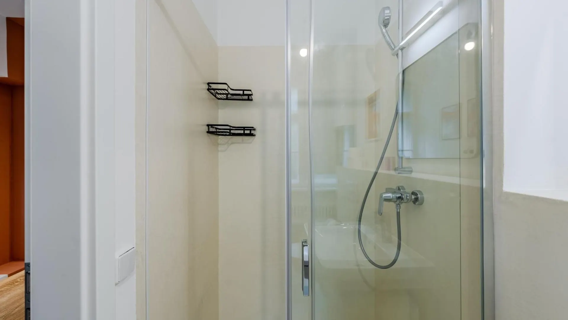 Lägenhet Vibrant Micro-Apartment - Cozy, Central & Self Checkin Berlin Tyskland